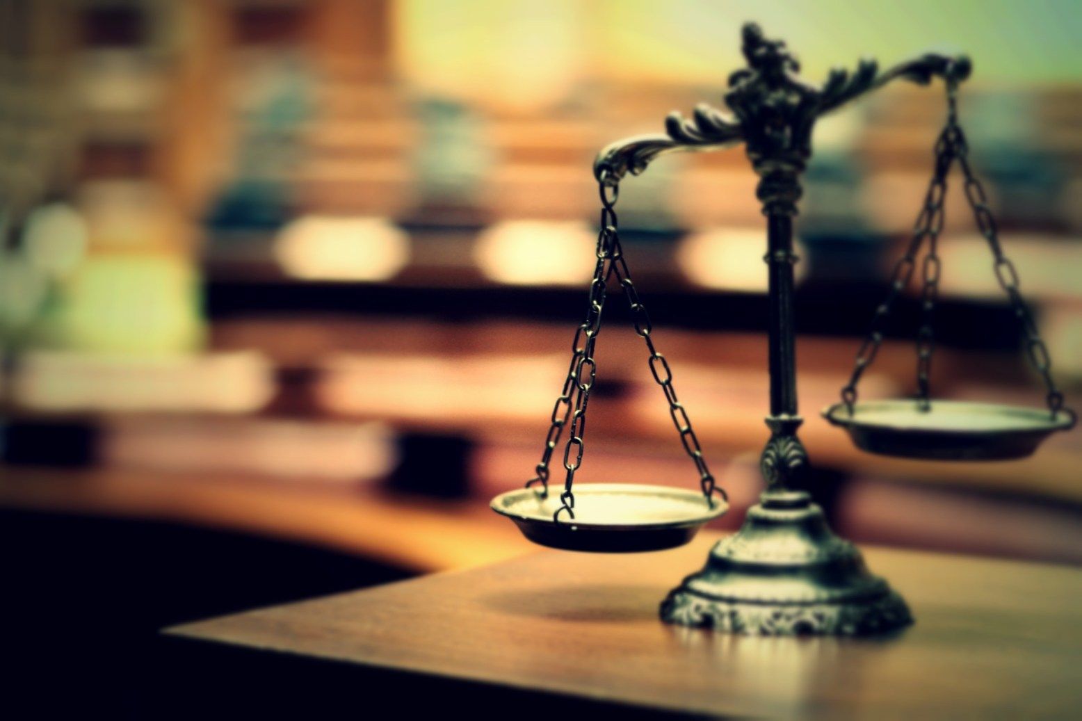 scale-in-courtroom